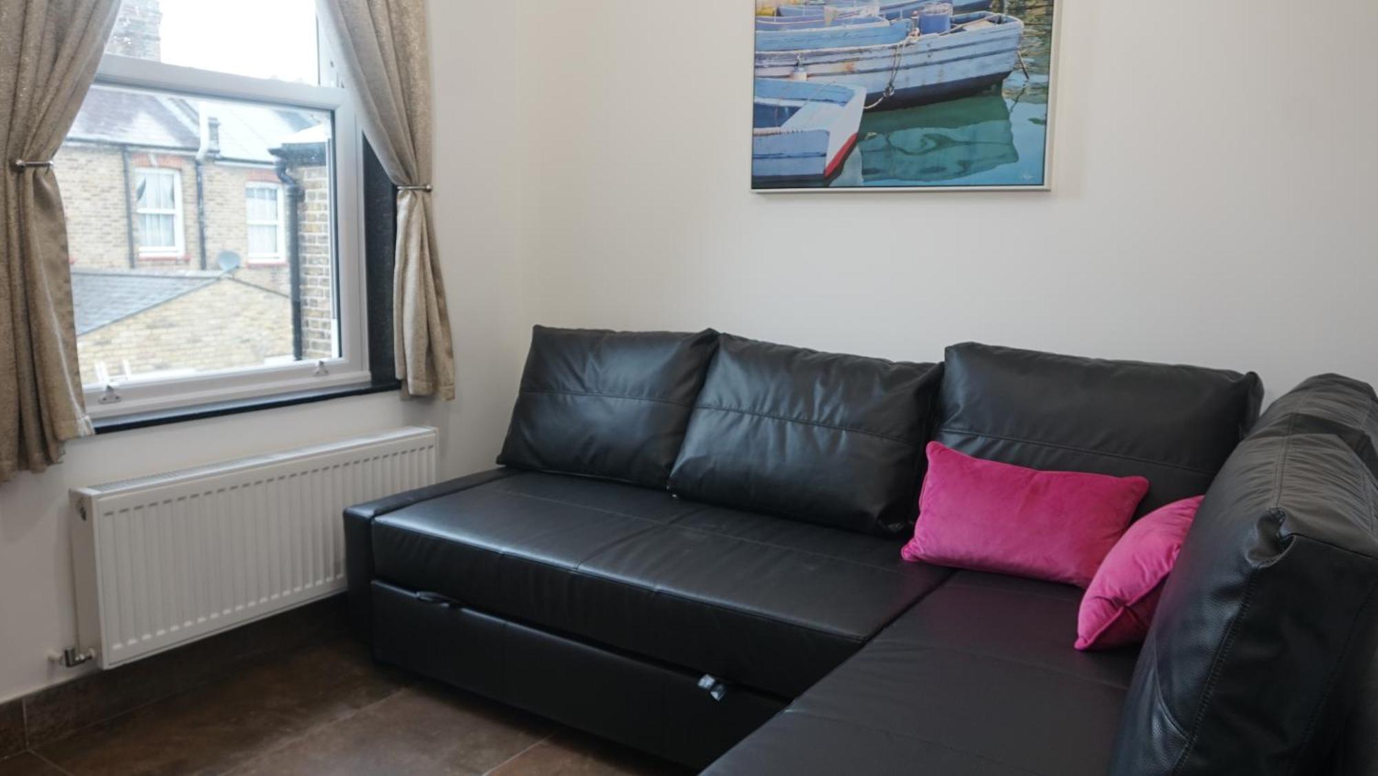 Beautiful London Home Sleeps 6, 2 Minutes To Metro Dış mekan fotoğraf