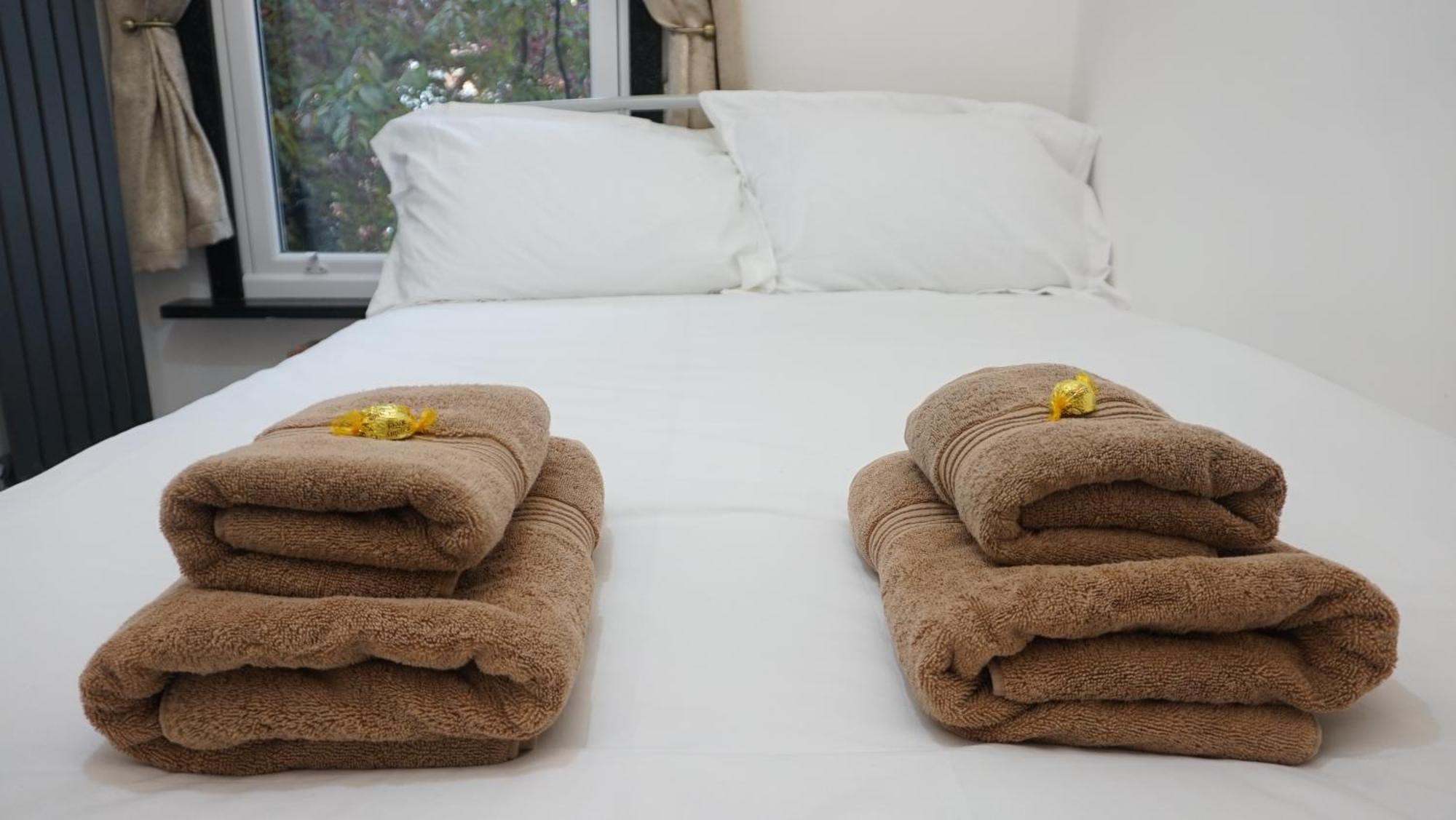 Beautiful London Home Sleeps 6, 2 Minutes To Metro Dış mekan fotoğraf