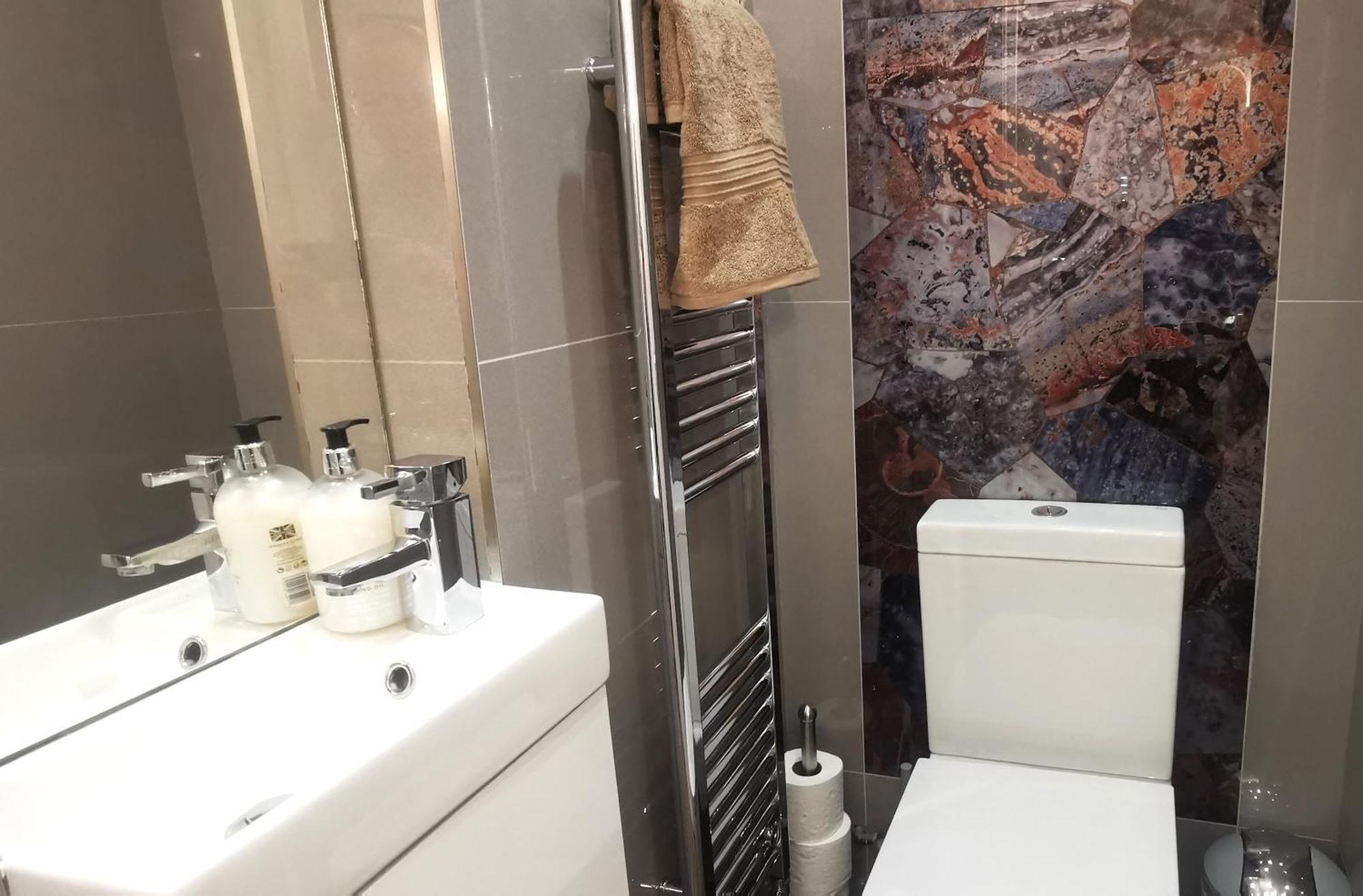 Beautiful London Home Sleeps 6, 2 Minutes To Metro Dış mekan fotoğraf